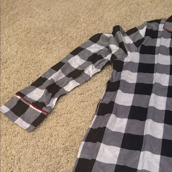 NWT- Rae Dunn Black and White Checkered Sleep Shirt-so soft! M - Picture 2 of 6